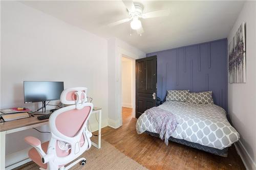 129 Forest Avenue, Port Colborne, ON - Indoor Photo Showing Bedroom