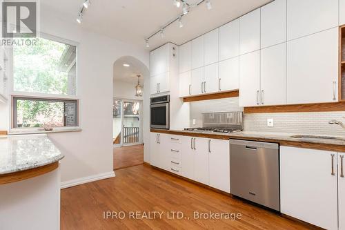 3 Dunbar Road, Toronto, ON - Indoor Photo Showing Kitchen