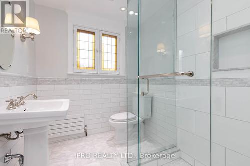 3 Dunbar Road, Toronto, ON - Indoor Photo Showing Bathroom