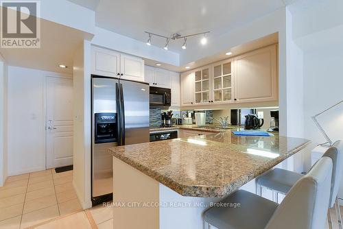 1413 - 140 Simcoe Street, Toronto, ON - Indoor Photo Showing Kitchen With Stainless Steel Kitchen
