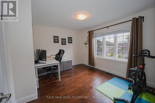 17 Lagoon Avenue, Hamilton, ON - Indoor Photo Showing Other Room