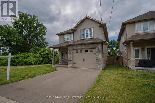 17 Lagoon Avenue, Hamilton, ON - Outdoor With Facade