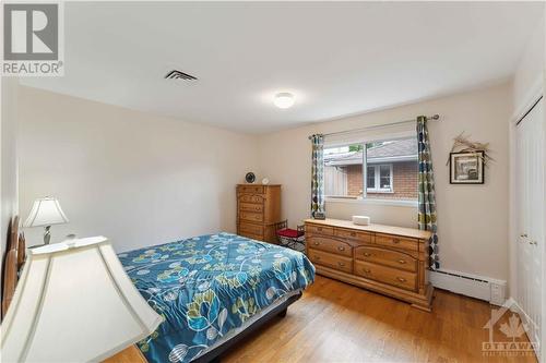 736 Claude Street, Ottawa, ON - Indoor Photo Showing Bedroom