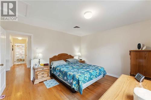 736 Claude Street, Ottawa, ON - Indoor Photo Showing Bedroom