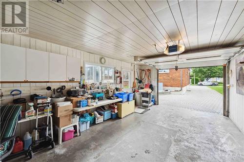 736 Claude Street, Ottawa, ON - Indoor Photo Showing Garage