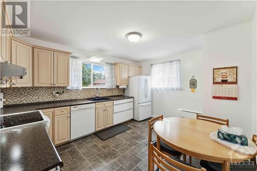 736 Claude Street, Ottawa, ON - Indoor Photo Showing Kitchen