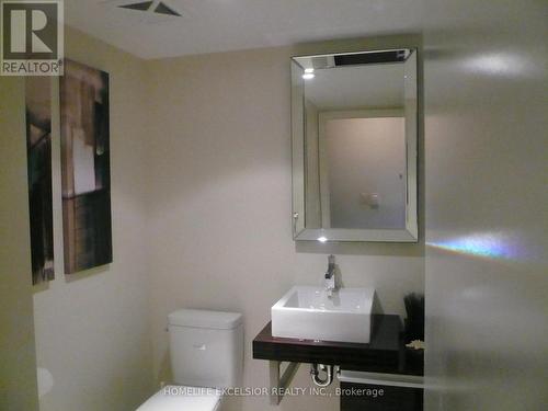 315 - 676 Sheppard Avenue E, Toronto (Bayview Village), ON - Indoor Photo Showing Bathroom