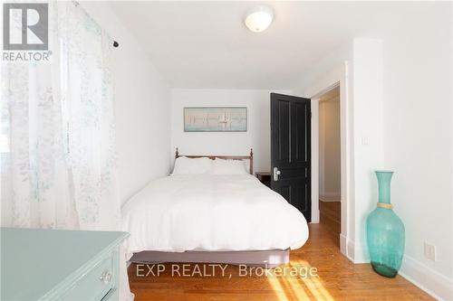 129 Forest Avenue, Port Colborne, ON - Indoor Photo Showing Bedroom