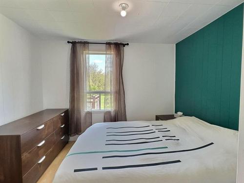 Master bedroom - 4390 Rue Saguenay, Rouyn-Noranda, QC - Indoor Photo Showing Bedroom