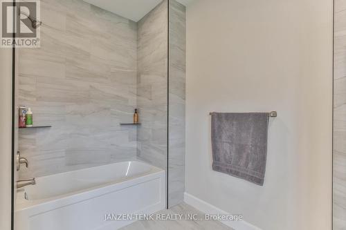 14 Chestnut Street, Bayham (Vienna), ON - Indoor Photo Showing Bathroom