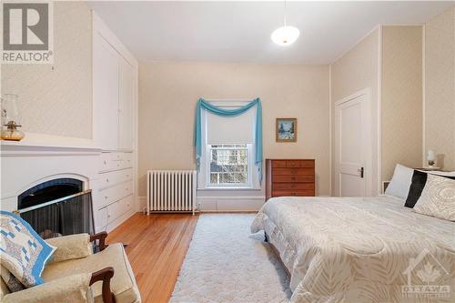 201 Clothier St West, Kemptville, ON - Indoor Photo Showing Bedroom