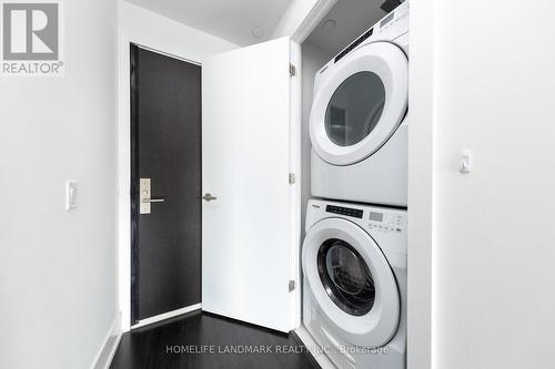 #2812 - 403 Church Street, Toronto, ON - Indoor Photo Showing Laundry Room