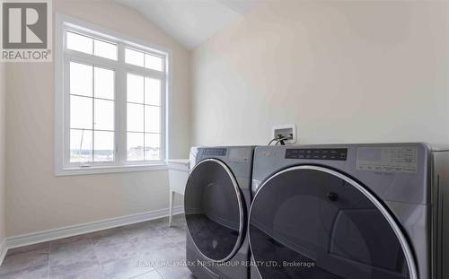 2454 Fashion Lane, Pickering, ON - Indoor Photo Showing Laundry Room