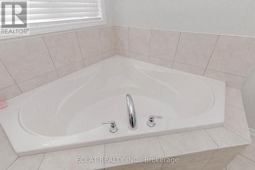 9 Cloy Drive, Thorold, ON - Indoor Photo Showing Bathroom