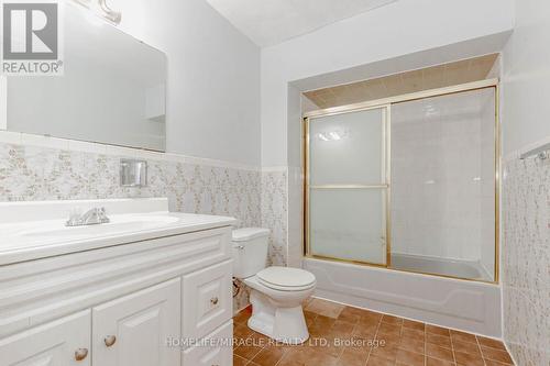 22 Major Oaks Drive, Brampton, ON - Indoor Photo Showing Bathroom