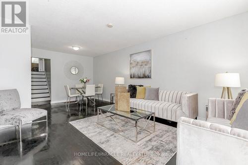 22 Major Oaks Drive, Brampton, ON - Indoor Photo Showing Living Room
