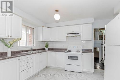 22 Major Oaks Drive, Brampton, ON - Indoor Photo Showing Kitchen With Double Sink