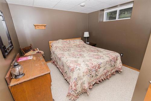 85 Heritage Drive, Dufferin, MB - Indoor Photo Showing Bedroom