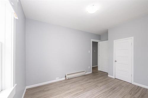 269 Toronto Street, Winnipeg, MB - Indoor Photo Showing Other Room