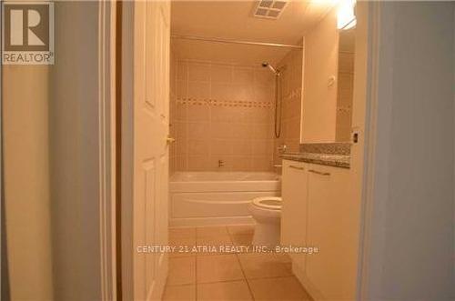 501 - 80 Cumberland Street, Toronto, ON - Indoor Photo Showing Bathroom