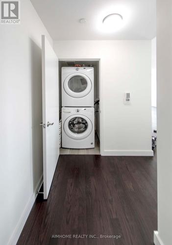 408 - 150 Sabina Drive, Oakville, ON - Indoor Photo Showing Laundry Room