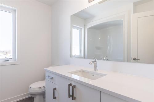 4 pce Bathroom - 4263 Fourth Avenue|Unit #821, Niagara Falls, ON - Indoor Photo Showing Bathroom