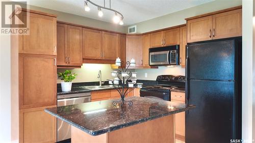 219 105 Lynd Crescent, Saskatoon, SK - Indoor Photo Showing Kitchen With Double Sink