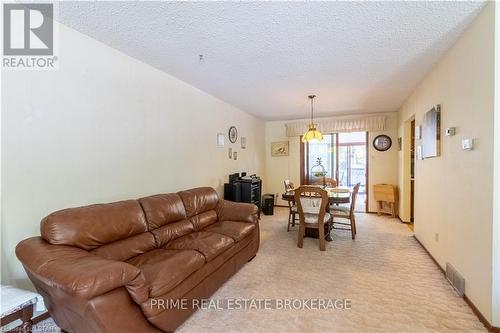 9995 Port Franks Estate Drive, Lambton Shores, ON - Indoor Photo Showing Living Room