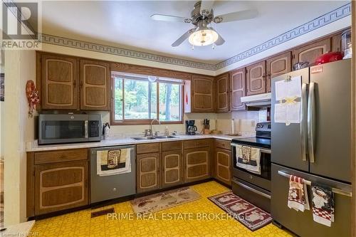 9995 Port Franks Estate Drive, Lambton Shores, ON - Indoor Photo Showing Kitchen With Double Sink