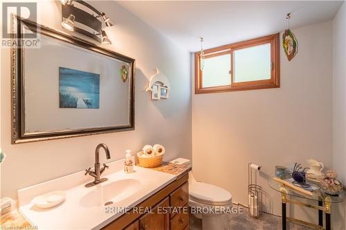 9995 Port Franks Estate Drive, Lambton Shores, ON - Indoor Photo Showing Bathroom