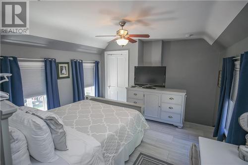 64 Water Street W, Brockville, ON - Indoor Photo Showing Bedroom