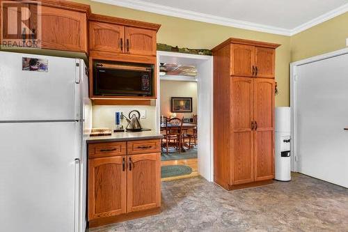 1604 County Road 2 Road, Prescott, ON - Indoor Photo Showing Kitchen