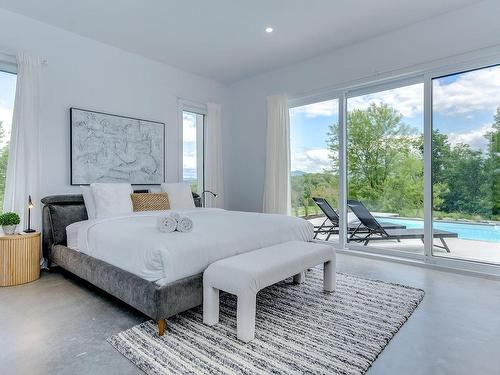 Bedroom - 117 Ch. Santerre, Sutton, QC - Indoor Photo Showing Bedroom