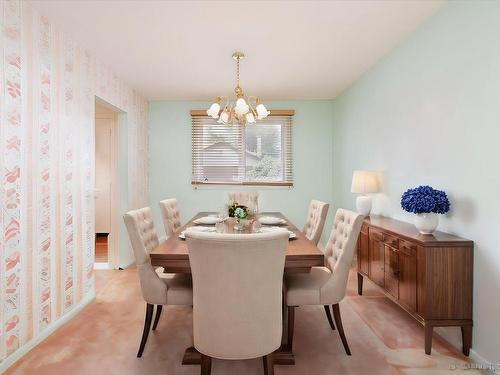 Dining room - 42 Rue Joseph-Paiement, Dollard-Des-Ormeaux, QC - Indoor Photo Showing Dining Room