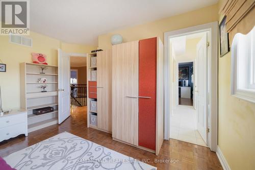 35 Hanton Crescent, Caledon, ON - Indoor Photo Showing Bedroom