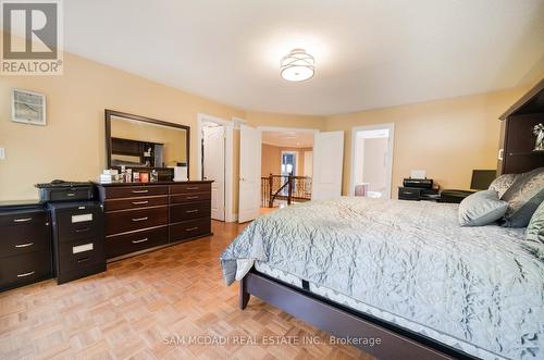 35 Hanton Crescent, Caledon, ON - Indoor Photo Showing Bedroom