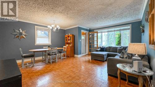 10 Linnwood Avenue, Cambridge, ON - Indoor Photo Showing Living Room