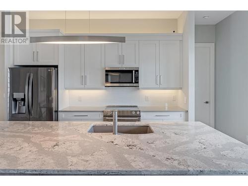 3434 Blue Grass Lane, Kelowna, BC - Indoor Photo Showing Kitchen With Stainless Steel Kitchen