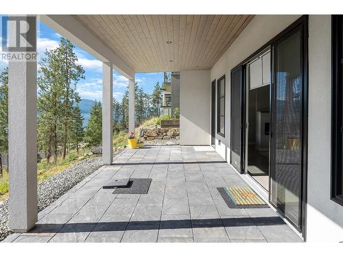 3434 Blue Grass Lane, Kelowna, BC - Outdoor With Exterior