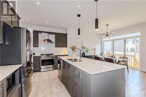 600 Triangle Street, Ottawa, ON - Indoor Photo Showing Kitchen With Double Sink With Upgraded Kitchen