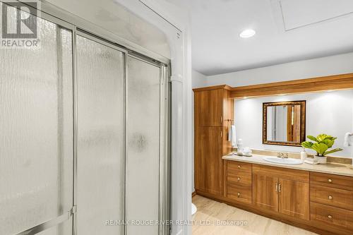 201 Ski Hill Road, Kawartha Lakes, ON - Indoor Photo Showing Bathroom
