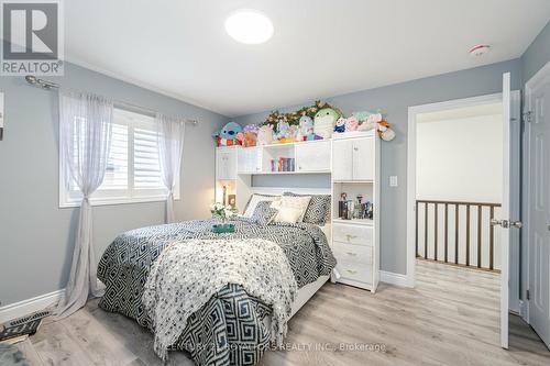 55 Netherwood Road, Kitchener, ON - Indoor Photo Showing Bedroom