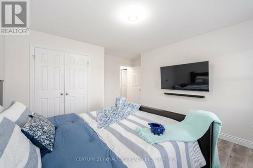 55 Netherwood Road, Kitchener, ON - Indoor Photo Showing Bedroom