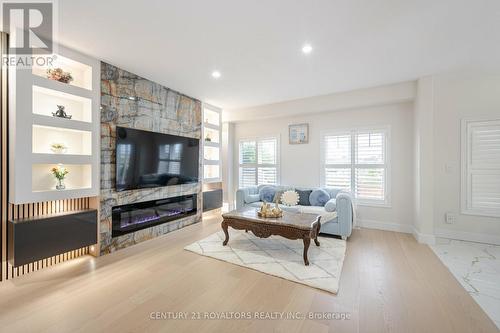 55 Netherwood Road, Kitchener, ON - Indoor Photo Showing Living Room