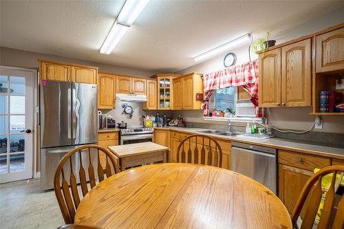 2505 Henderson Drive, Armstrong, BC - Indoor