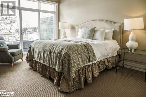 1869 Muskoka Road 118 Highway W Unit# A202-D1, Muskoka Lakes, ON - Indoor Photo Showing Bedroom