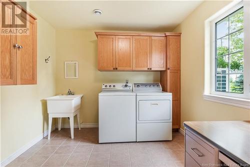 10 Larosette Street, Shediac, NB - Indoor Photo Showing Laundry Room