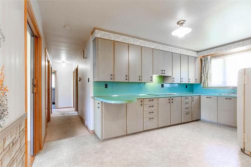 38 Riverview Boulevard, St. Catharines, ON - Indoor Photo Showing Laundry Room