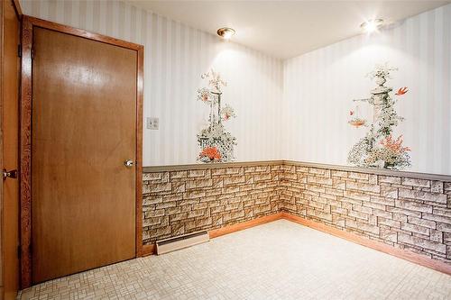 38 Riverview Boulevard, St. Catharines, ON - Indoor Photo Showing Other Room