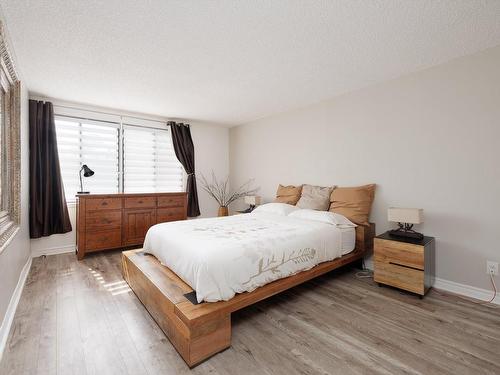 Chambre Ã  coucher principale - 104-21 Ch. Du Bord-Du-Lac-Lakeshore, Pointe-Claire, QC - Indoor Photo Showing Bedroom